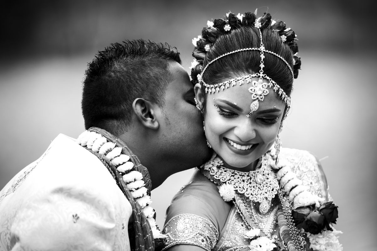 Hindu Bride kiss